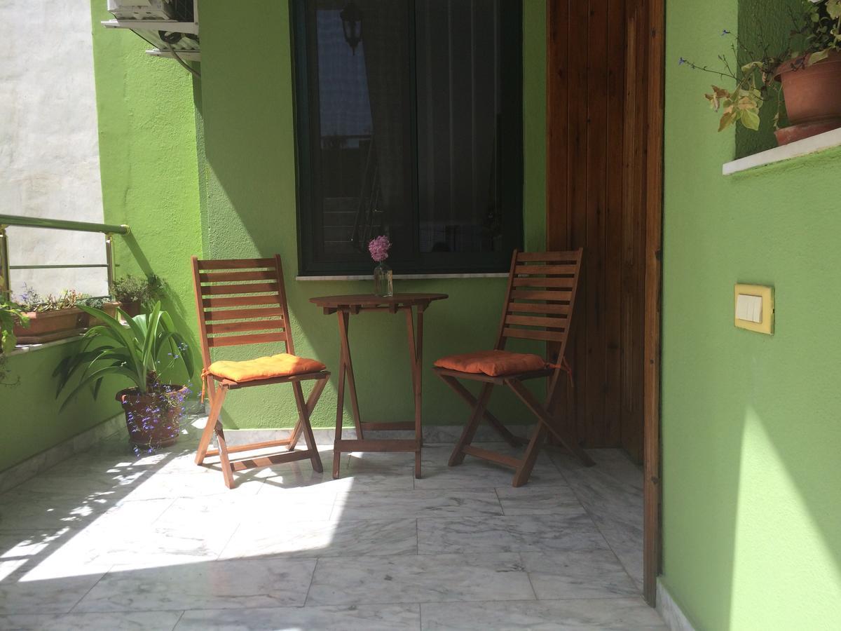 Friends House Acomodação com café da manhã Tirana Exterior foto